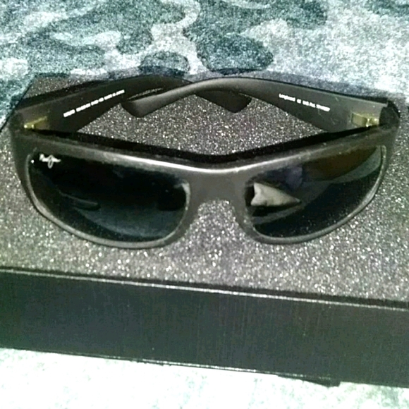 Maui Jim sunglasses - Picture 1 of 8